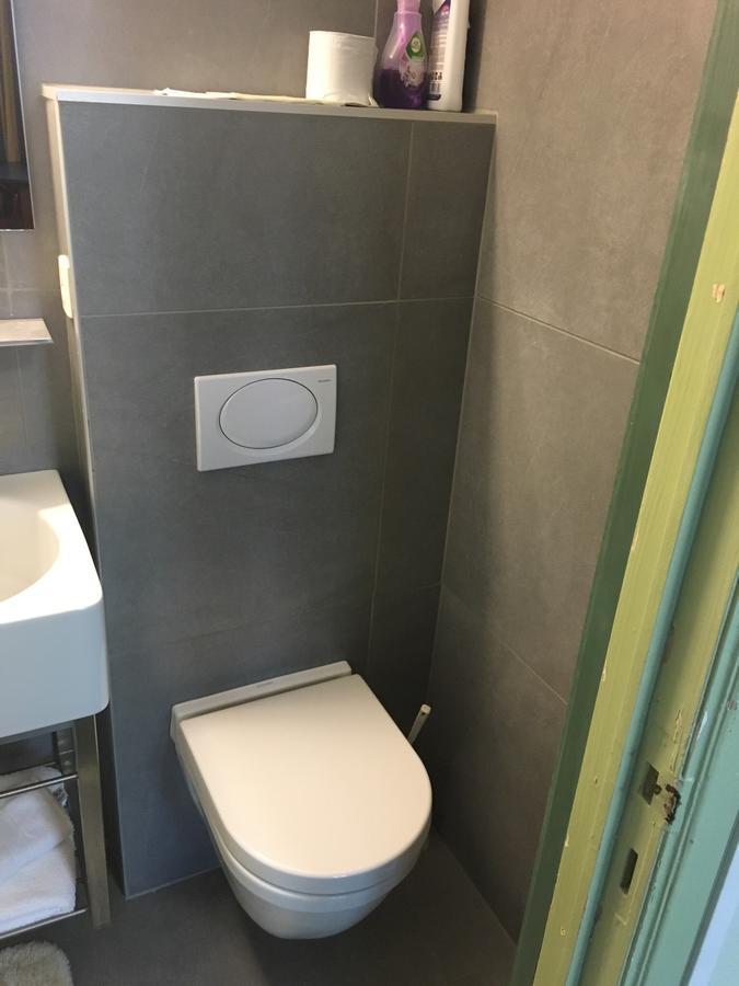איפר Hotel Old Tom מראה חיצוני תמונה